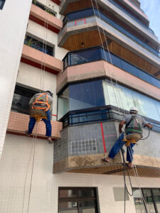 Obra executada no condomínio Canrobert